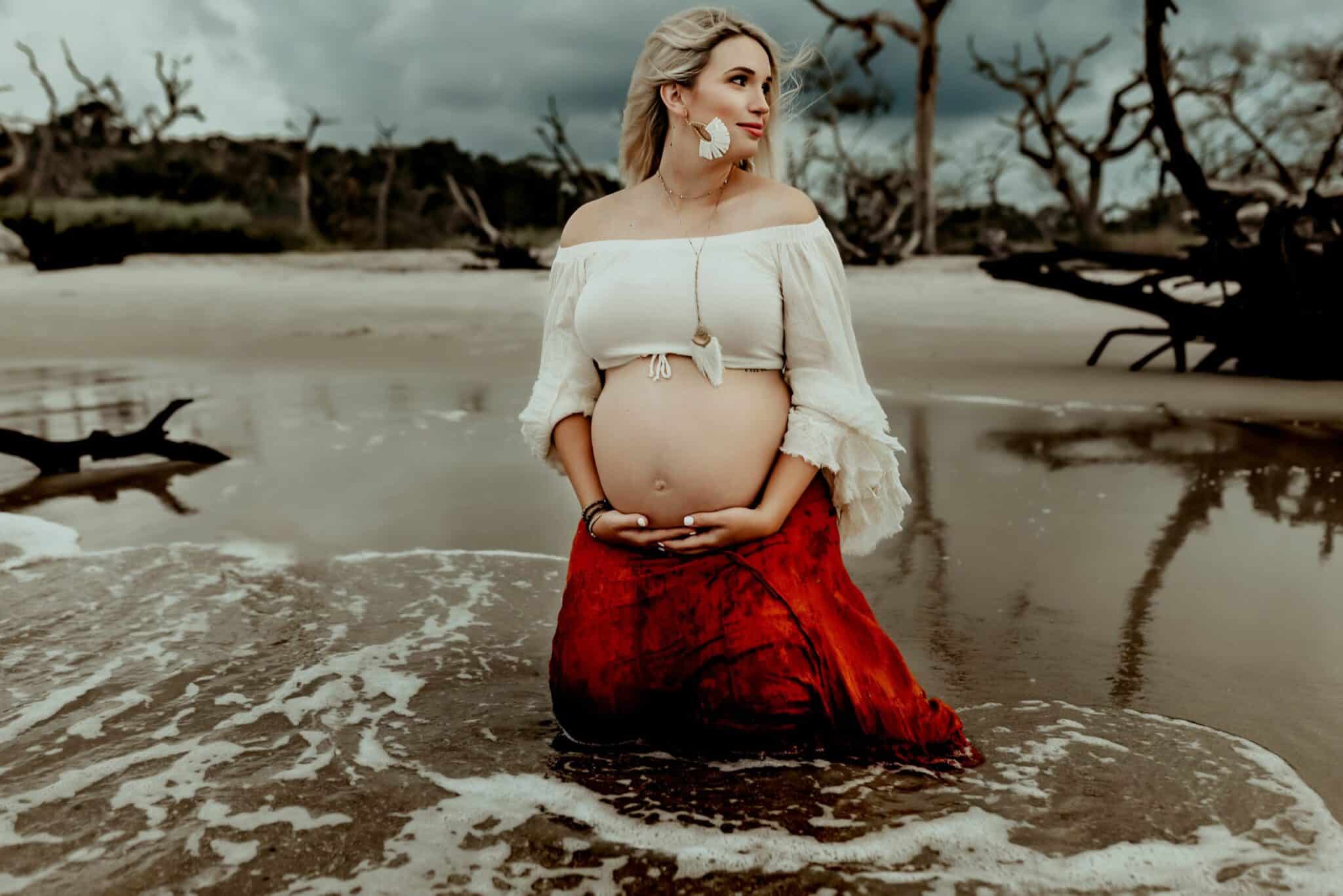 fire-family-photography-macon-maternity-photographer-driftwood-beach-jekyll