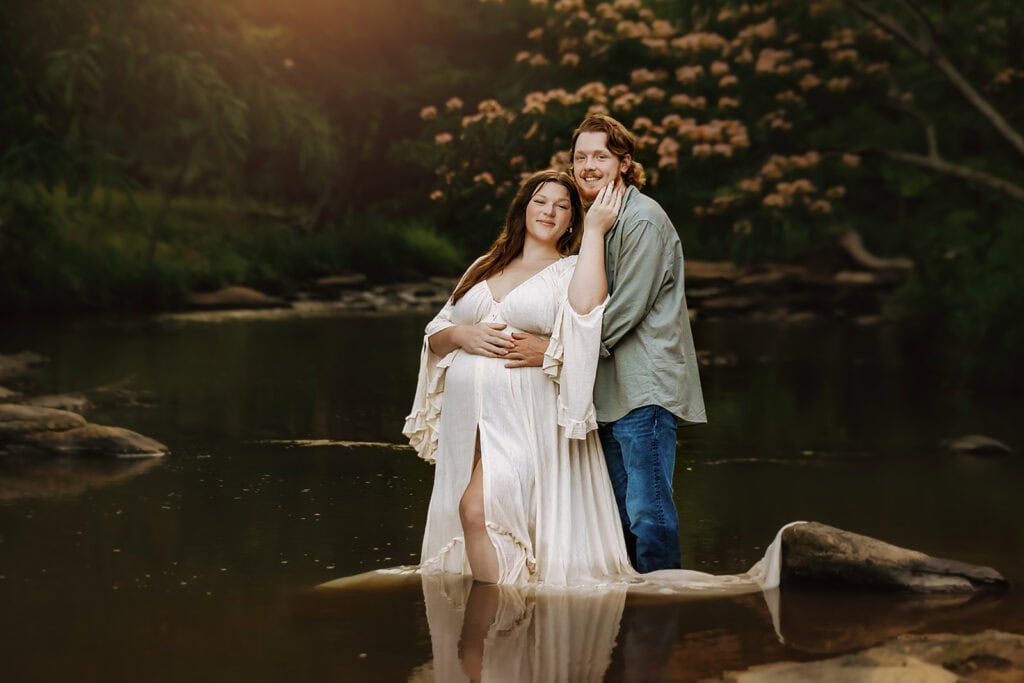 Best Time to Schedule Maternity Photos (So You Actually Feel Like Yourself) 7 Macon outdoor maternity photography12