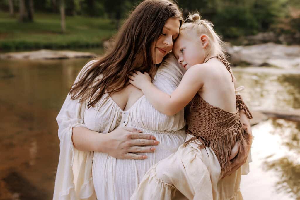 Best Time to Schedule Maternity Photos (So You Actually Feel Like Yourself) 5 Macon outdoor maternity photography19