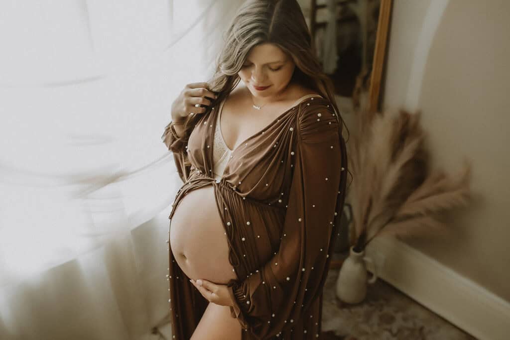 Best Time to Schedule Maternity Photos (So You Actually Feel Like Yourself) 22 Macon studio maternity photographer6