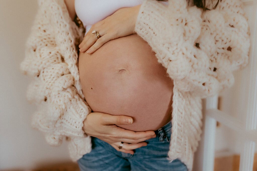 Best Time to Schedule Maternity Photos (So You Actually Feel Like Yourself) 19 YoungbloodMaternity 5